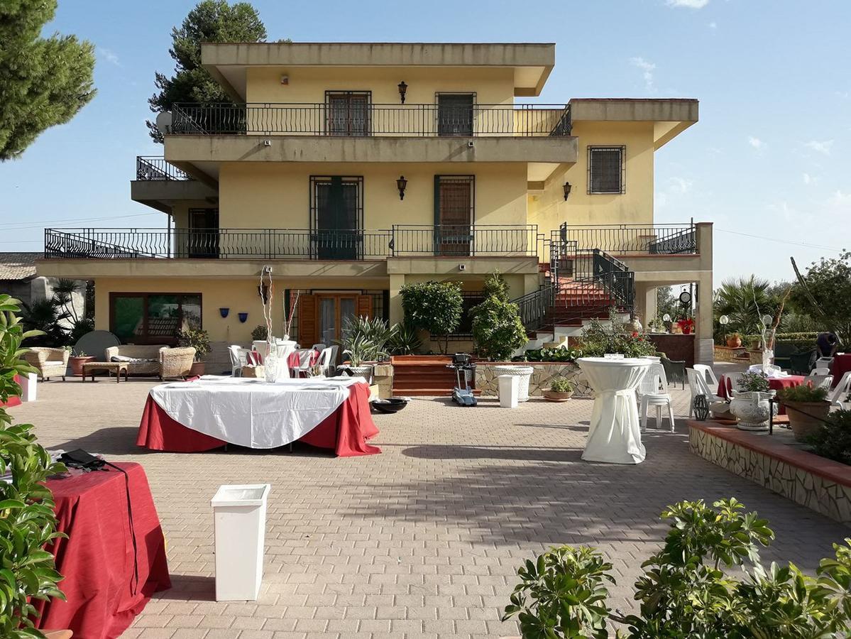 Villa Milici Campobello di Licata Luaran gambar