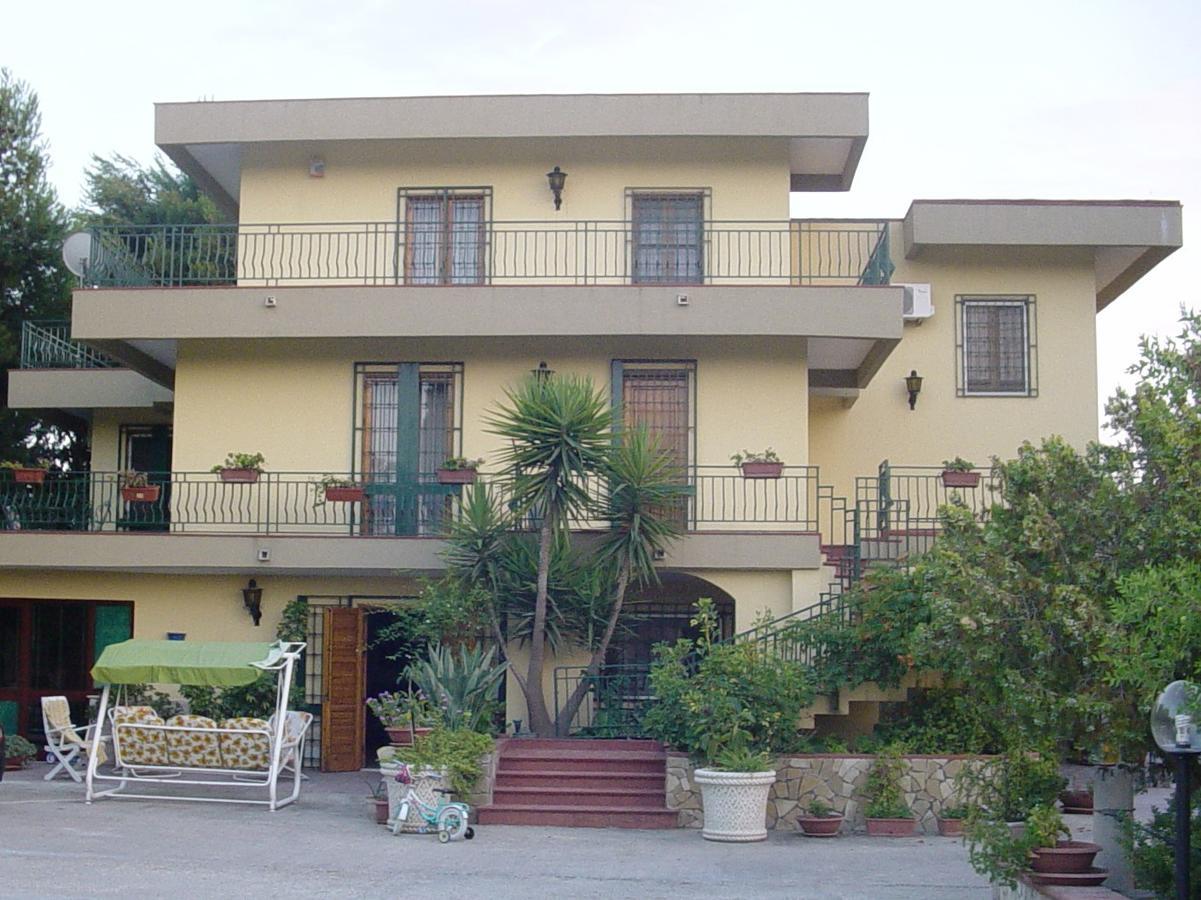 Villa Milici Campobello di Licata Luaran gambar
