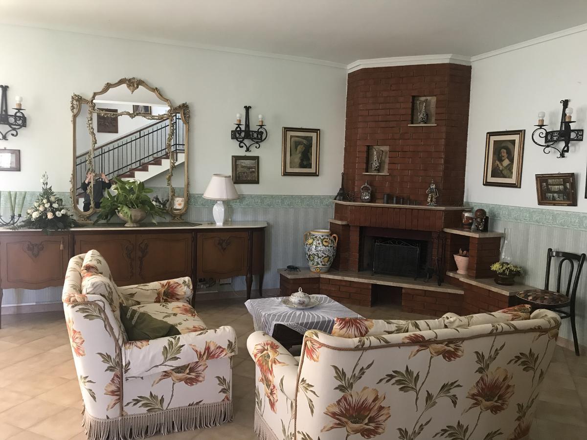Villa Milici Campobello di Licata Luaran gambar